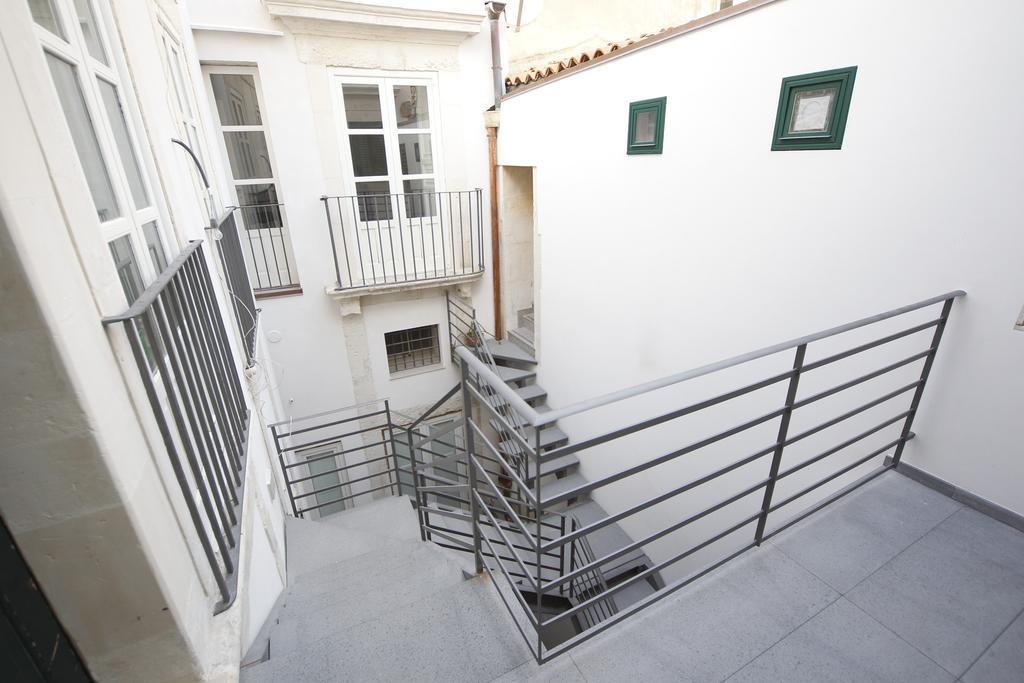 Ortigia Camere Con Vista Da Giulio B&B Syrakus Exterior foto