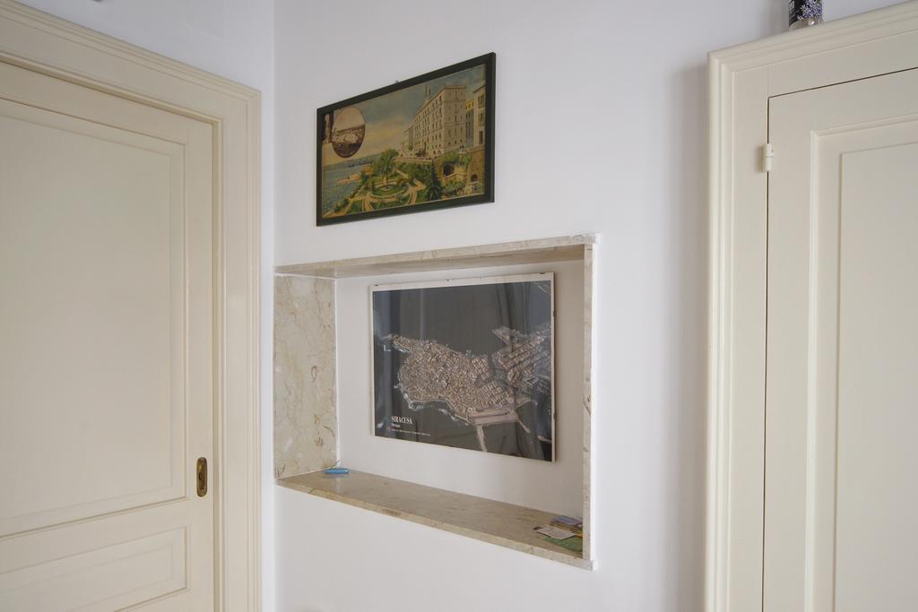 Ortigia Camere Con Vista Da Giulio B&B Syrakus Exterior foto