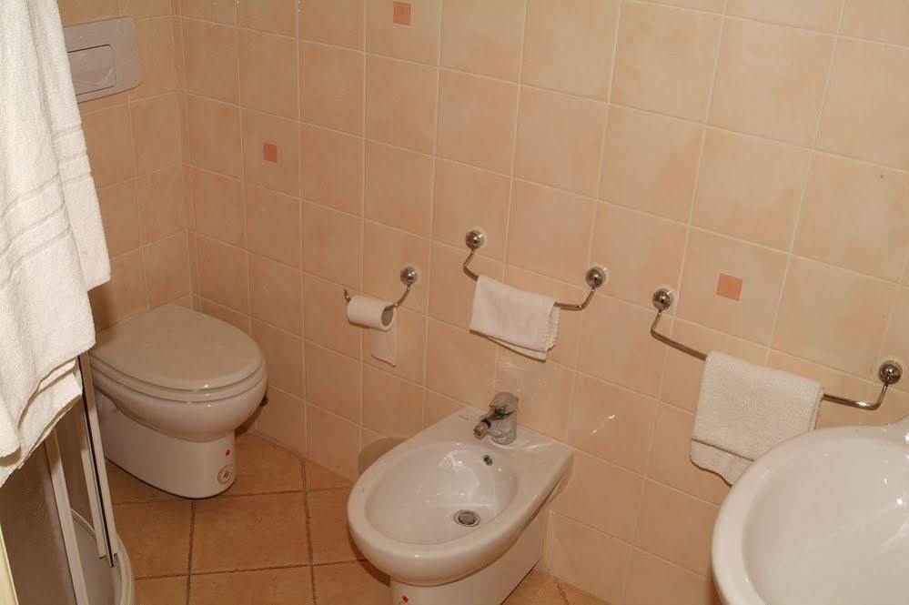 Ortigia Camere Con Vista Da Giulio B&B Syrakus Exterior foto